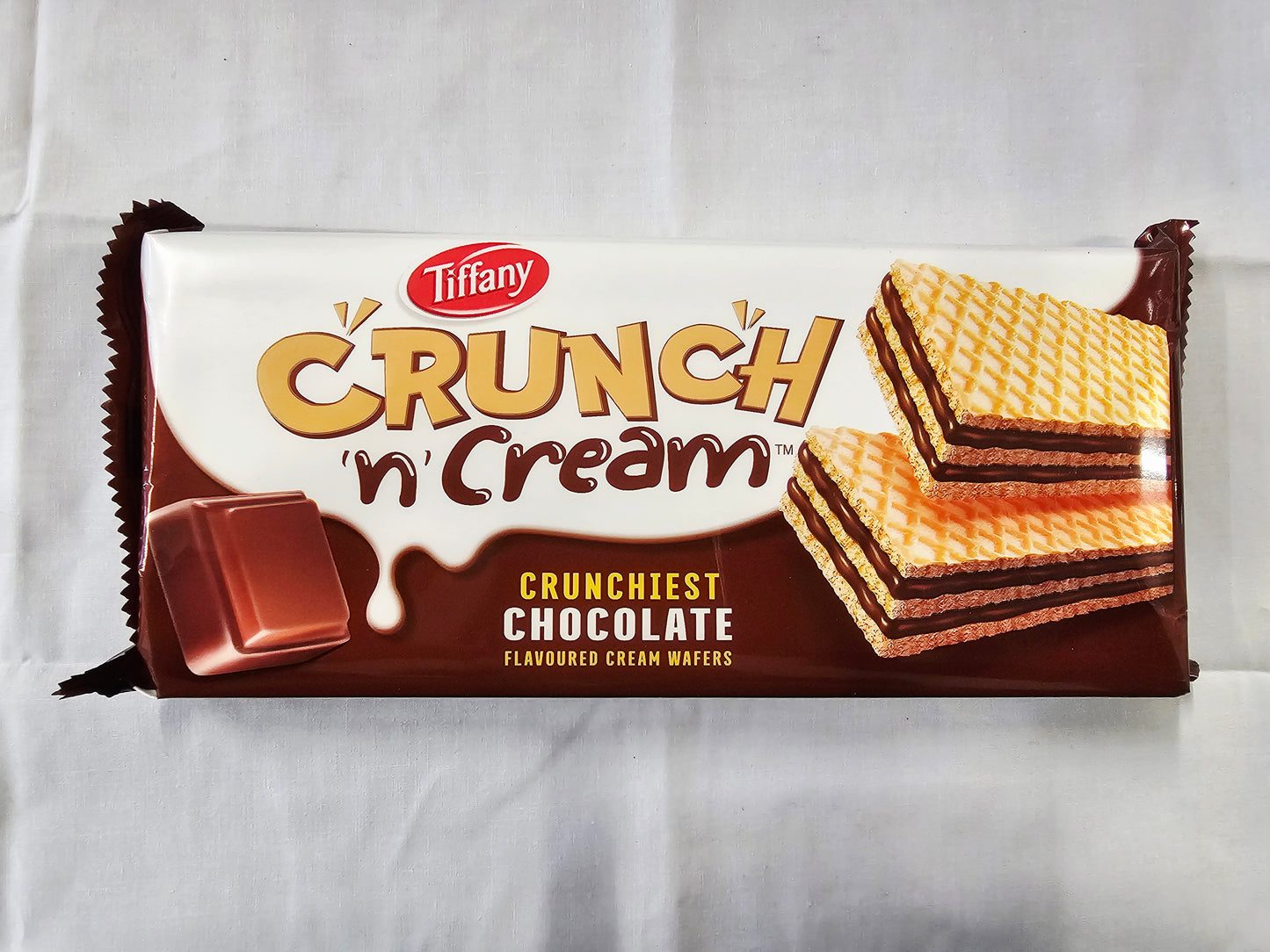 Tiffany Crunch n Cream Chocolate Wafers 135g